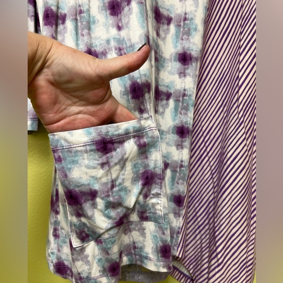 LOGO by Lori Goldstein Purple, lavender, blue and White Tunic And Lace Tank. - Picture 2 of 14
